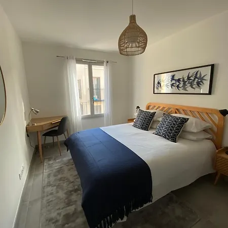 公寓 Fabulous Two-bedroom With Parking 昂蒂布
