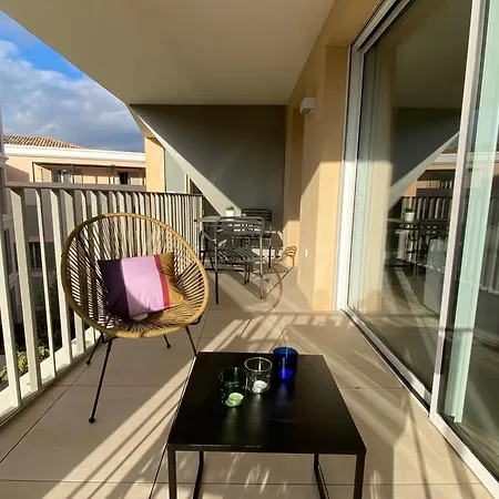 Fabulous Two-bedroom With Parking