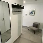 Apartment Fabulous Two-bedroom With Parking Antibes
