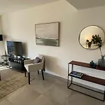Fabulous Two-bedroom With Parking