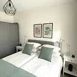 Fabulous Two-bedroom With Parking *