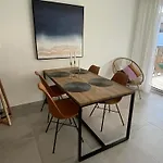 Apartment Fabulous Two-bedroom With Parking *