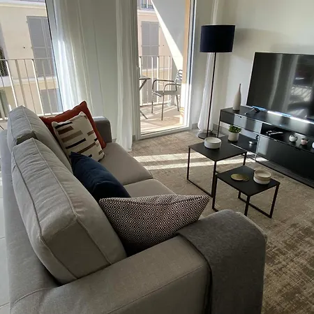 Fabulous Two-bedroom With Parking Apartment