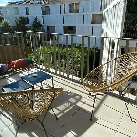 Fabulous Two-bedroom With Parking