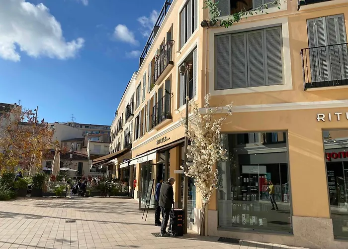 公寓 Fabulous Two-bedroom With Parking