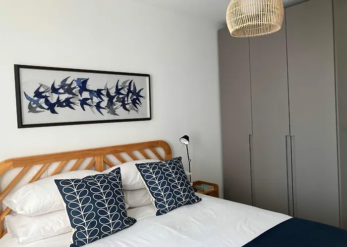 Fabulous Two-bedroom With Parking Апартаменти