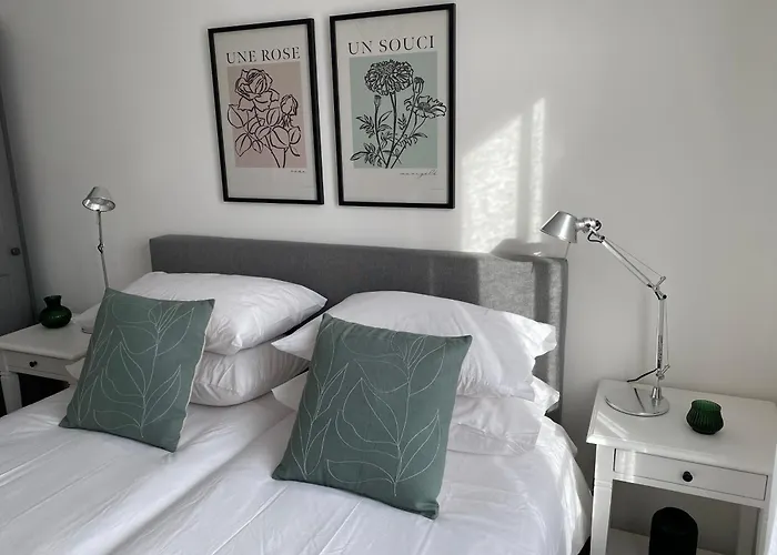 Fabulous Two-bedroom With Parking